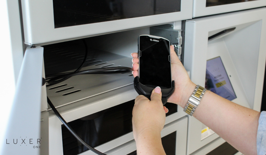 Device Management Charging Lockers Create More Efficient Processes in Retail Industry